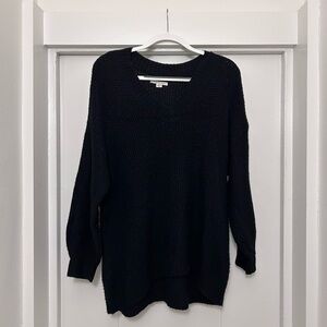 American Eagle Black V-Neck Sweater Size Small